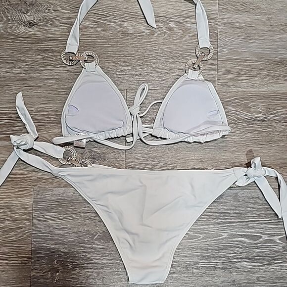 New Bikini - Picture 4 of 6